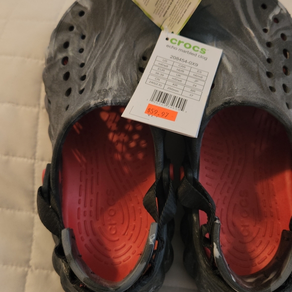 CROCS Other - Mens black,gray NWT size Mens 6 Womens 8